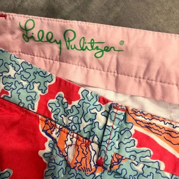 Lilly Pulitzer Avenue Bermuda Shorts Coral and Shell  Print - Picture 4 of 8